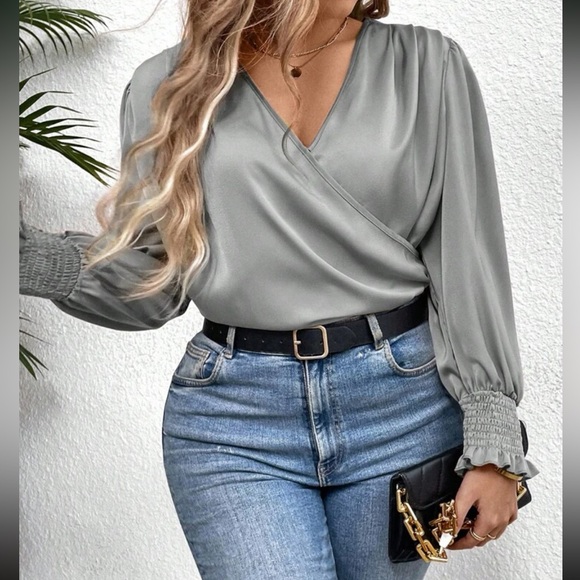 Luxe surplice neck blouse - Picture 8 of 15